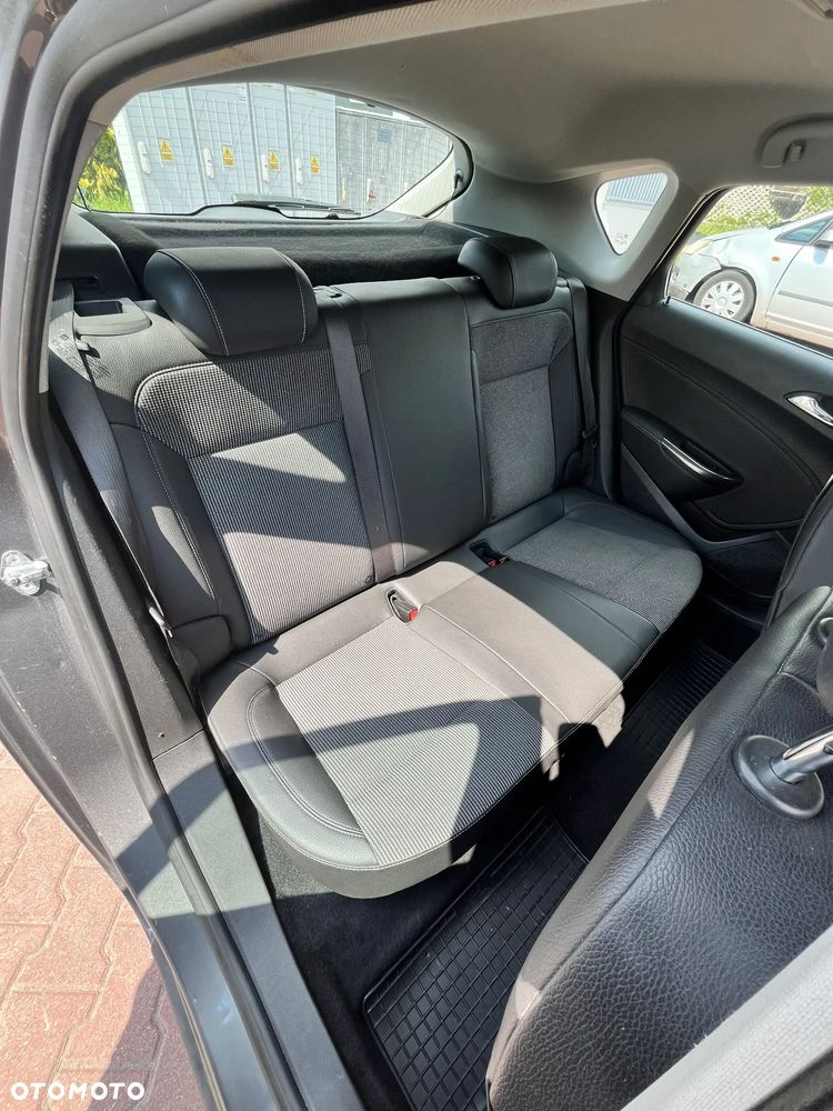 Opel Astra 1.7 CDTI - 12