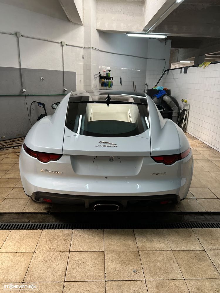 Jaguar F-Type - 6