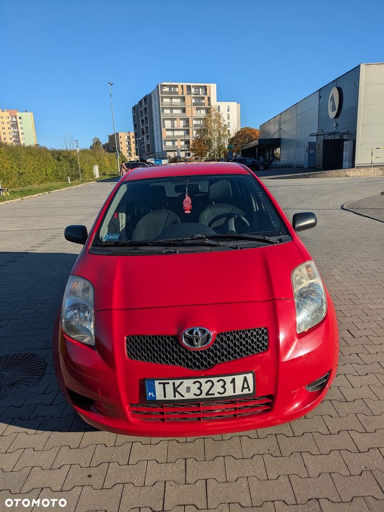 Toyota Yaris - 1