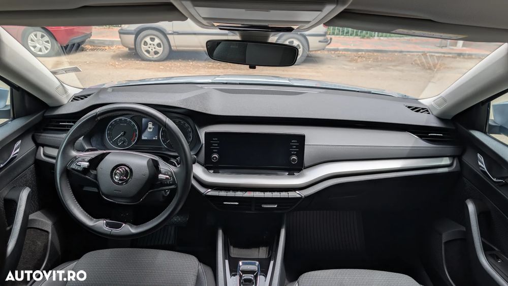 Skoda Octavia 2.0 TDI DSG Ambition - 11