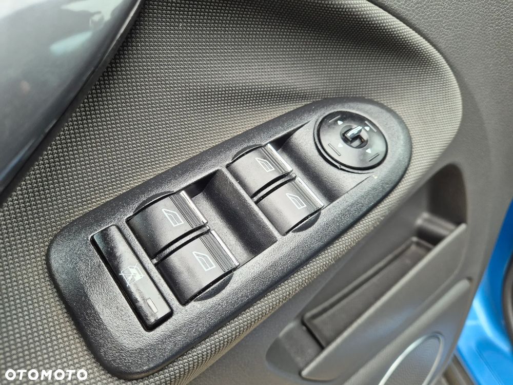 Ford Kuga 2.0 TDCi 2x4 Titanium - 13