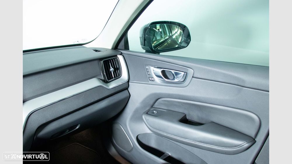 Volvo XC 60 2.0 T6 PHEV Core AWD - 20