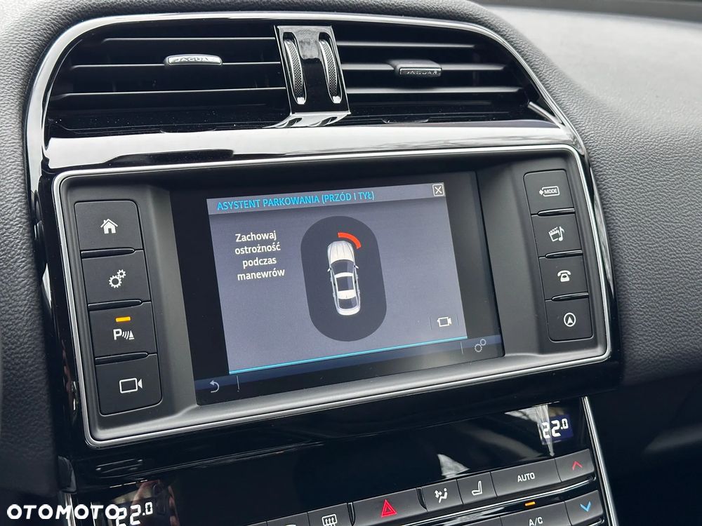 Jaguar XE 20d Prestige - 21