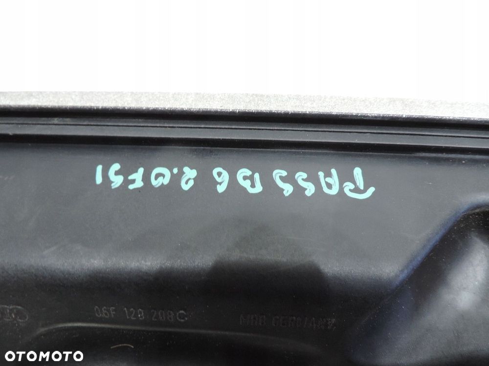 OSŁONA OBUDOWA SILNIKA VW PASSAT B6 2.0 FSI - 7
