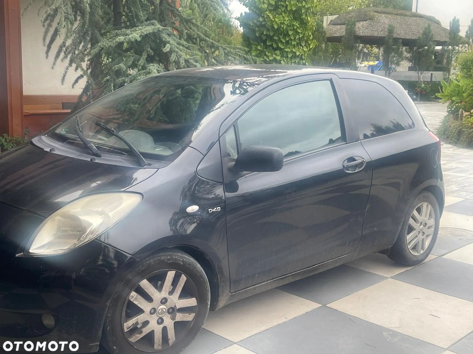 Toyota Yaris - 1
