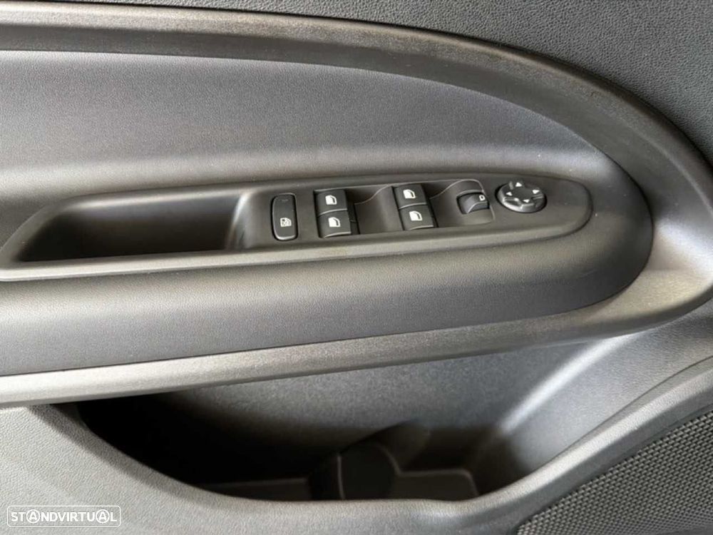 Jeep Avenger 1.2 GSE T3 Altitude - 13