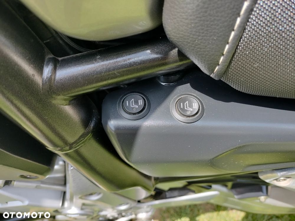 Yamaha FZS - 7