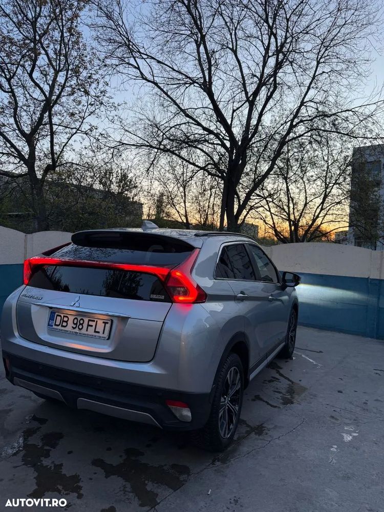 Mitsubishi Eclipse-Cross - 3