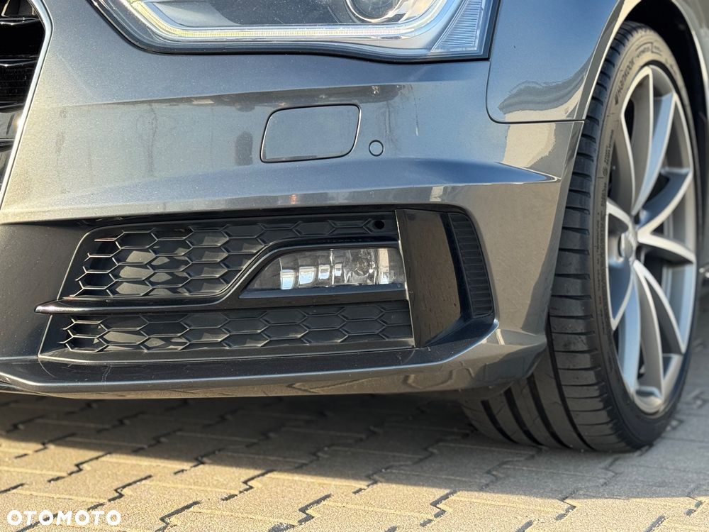 Audi A4 Avant 2.0 TDI DPF clean diesel quattro S line Sportpaket - 12