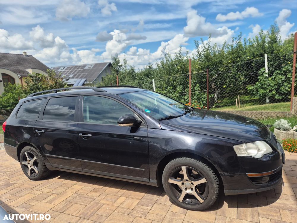 Volkswagen Passat - 1