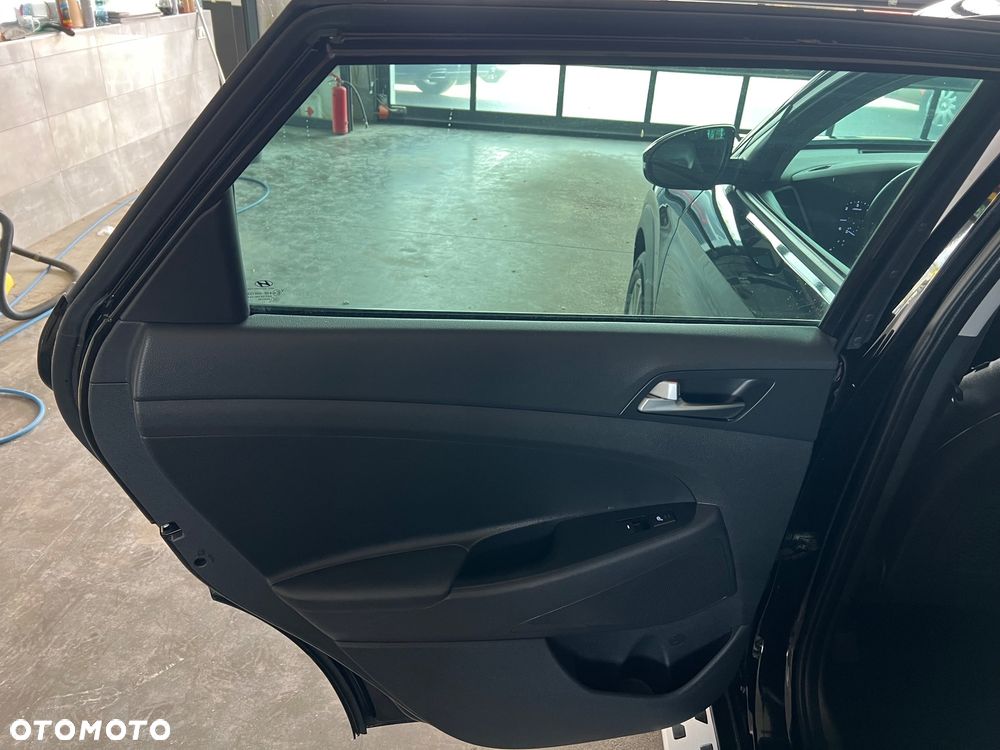Hyundai Tucson blue 1.7 CRDi 2WD Style - 17