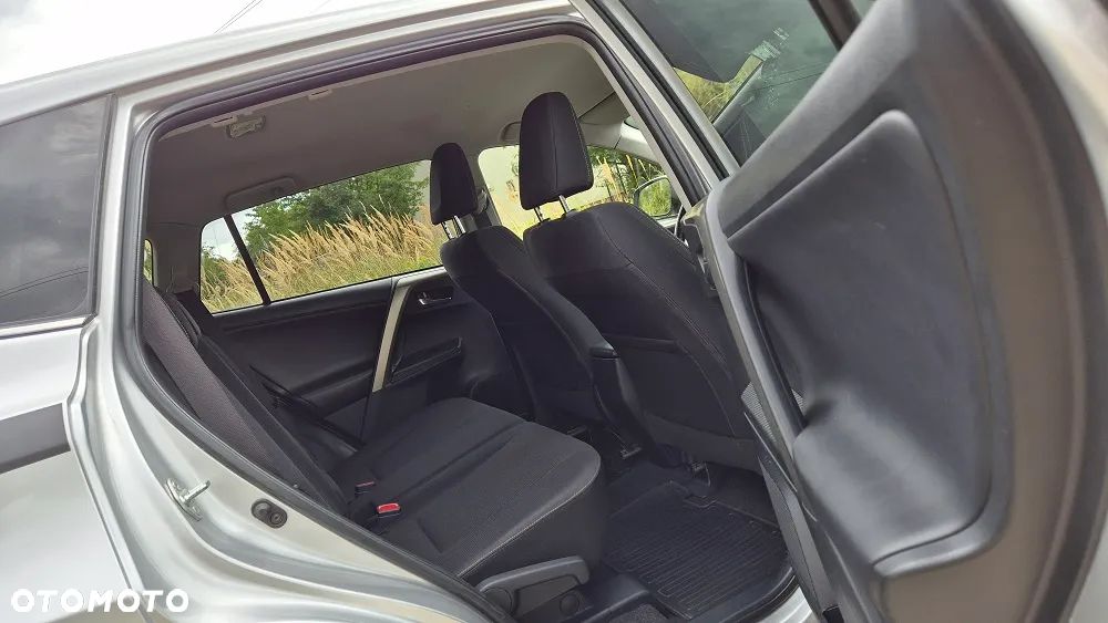 Toyota RAV4 2.0 D-4D Premium - 8