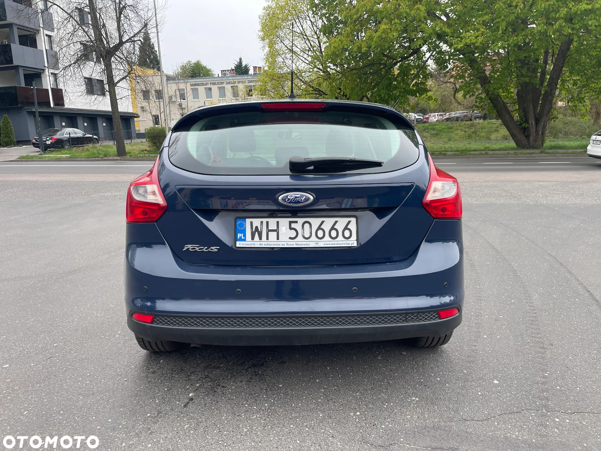 Ford Focus 1.6 Ambiente - 4
