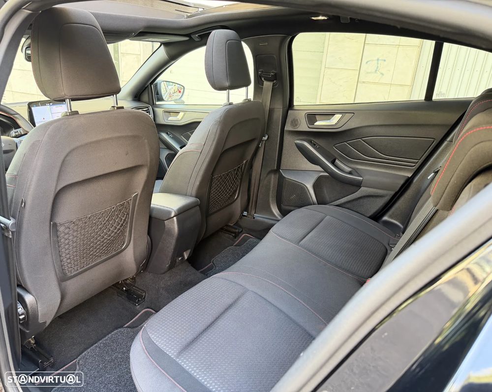 Ford Focus 1.5 TDCi ECOBlue ST-Line X - 23