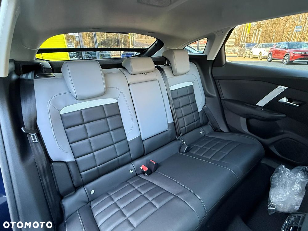 Citroën C4 1.2 mHEV Max eDCT6 - 10