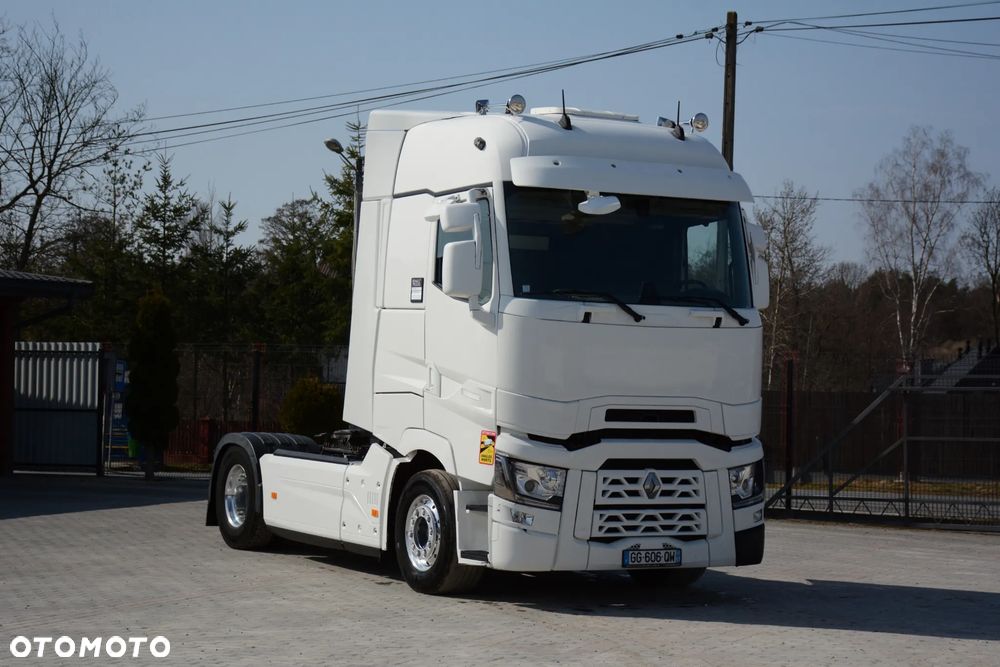 Renault T 520 Comfort / 2017r. / Cała na poduszkach / Kabina Salonka / 2 baki / Klima postojowa - 1