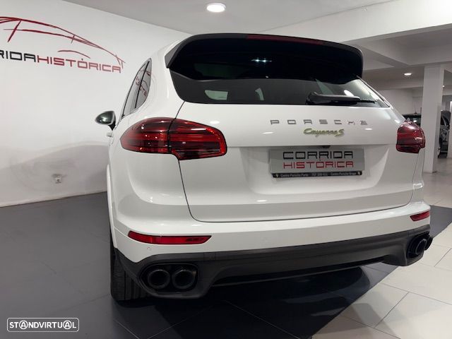 Porsche Cayenne S E-Hybrid Platinum Edition - 12