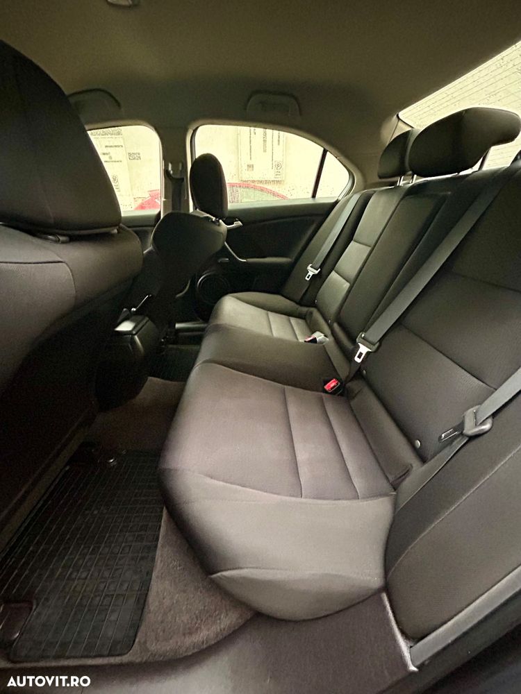 Honda Accord 2.0i MT Lifestile - 4