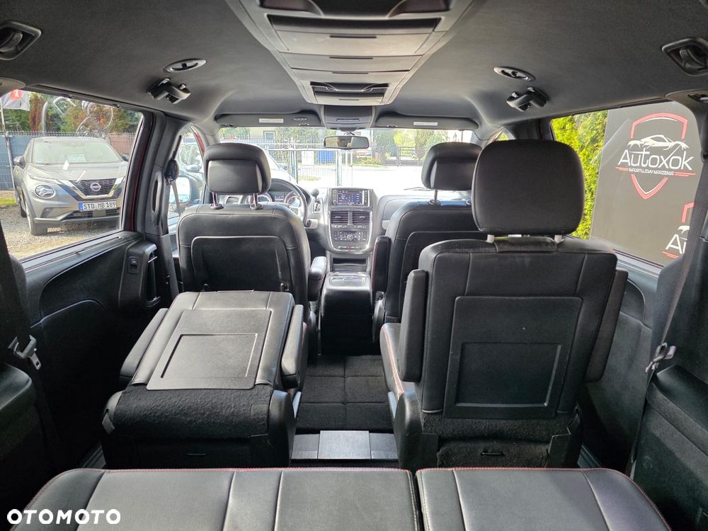 Dodge Grand Caravan - 26