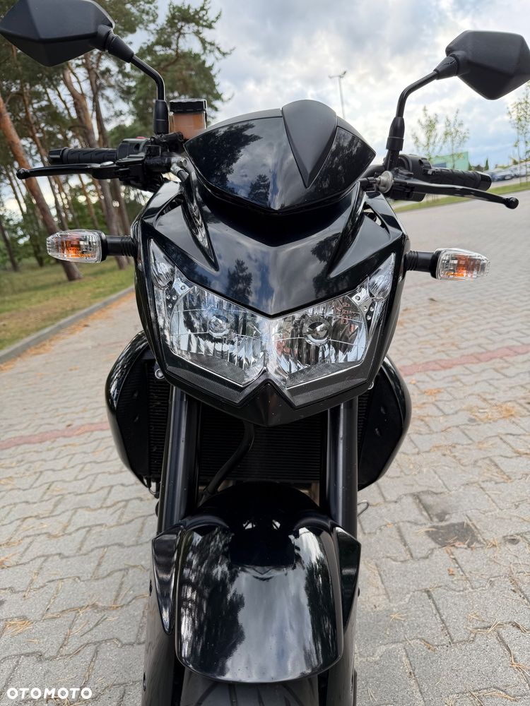 Kawasaki ZR - 12