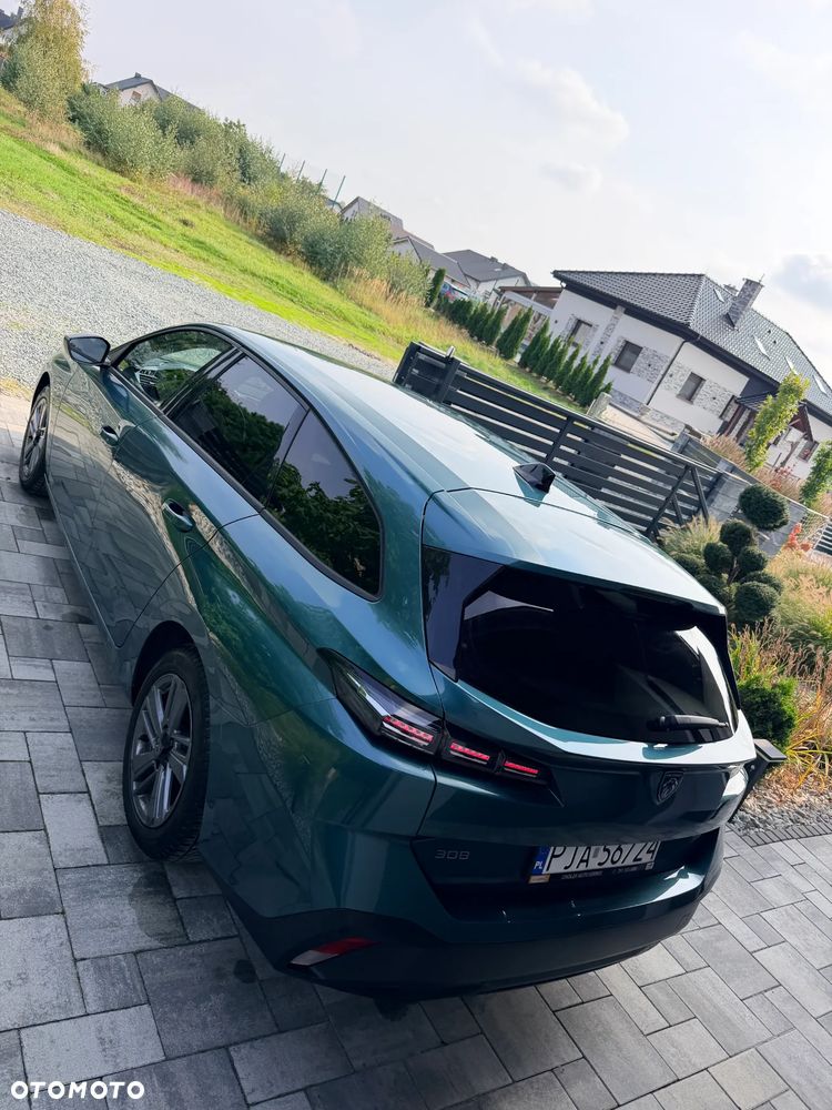 Peugeot 308 - 8