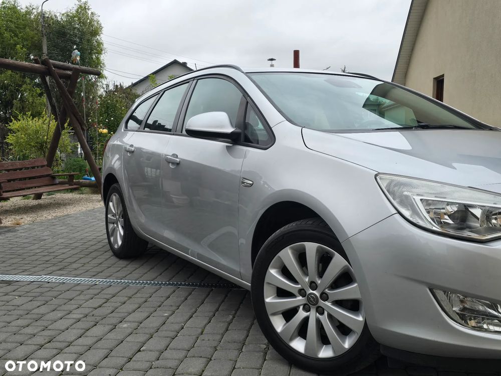 Opel Astra 1.4 Turbo Cosmo - 3