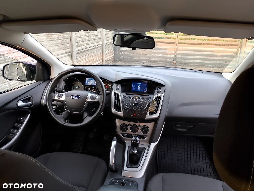 Ford Focus - 23