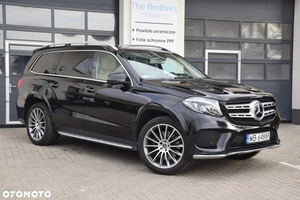 Mercedes-Benz GLS - 26
