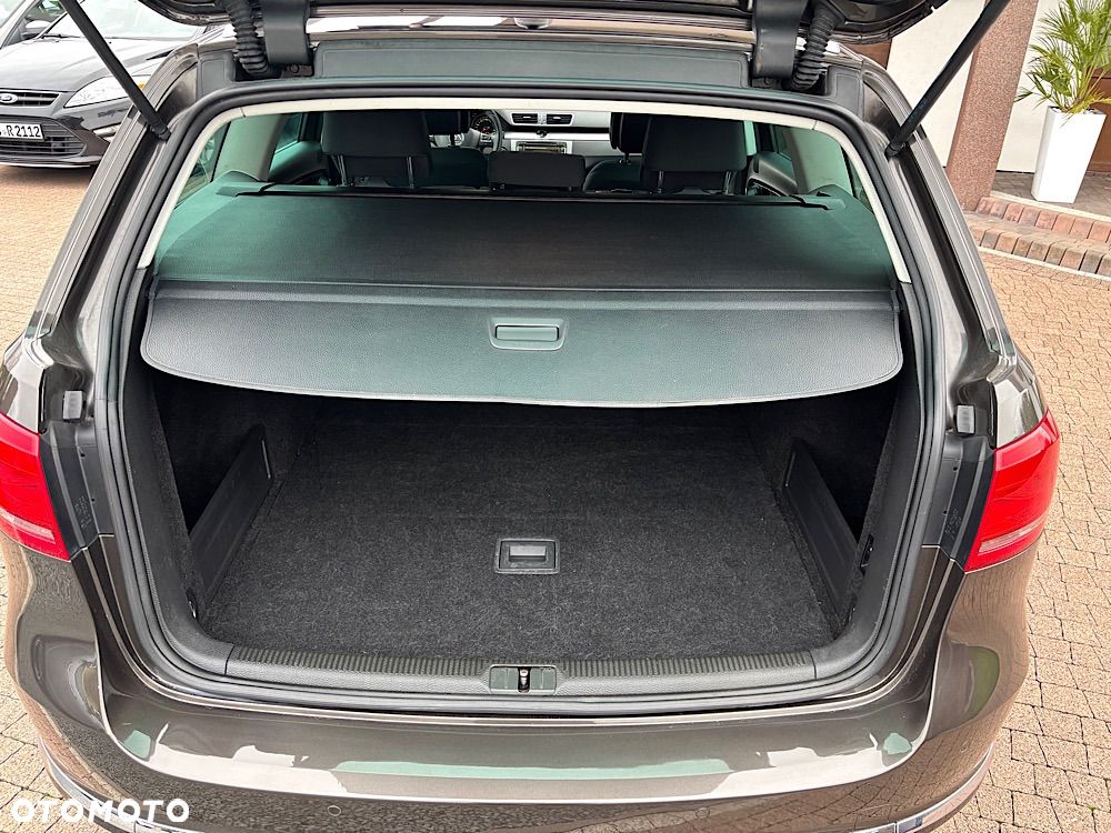 Volkswagen Passat 1.6 TDI Trendline - 40