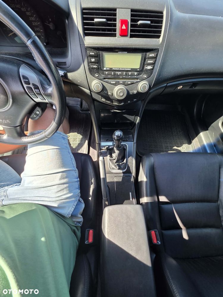 Honda Accord 2.0 Executive - 22