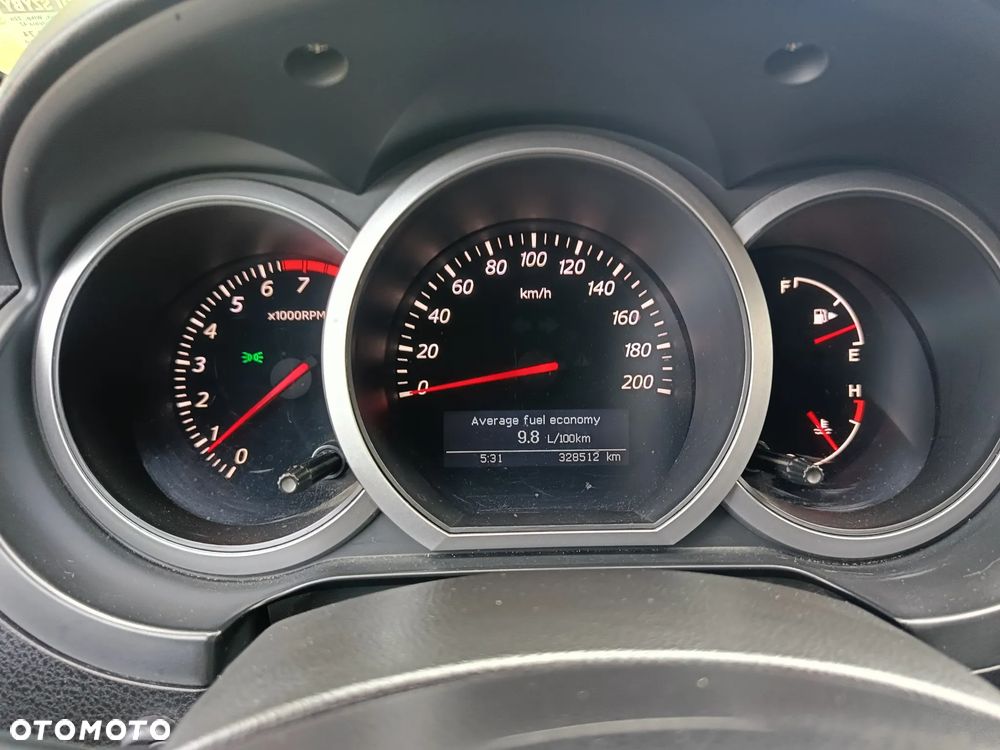 Suzuki Grand Vitara 2.0 - 28