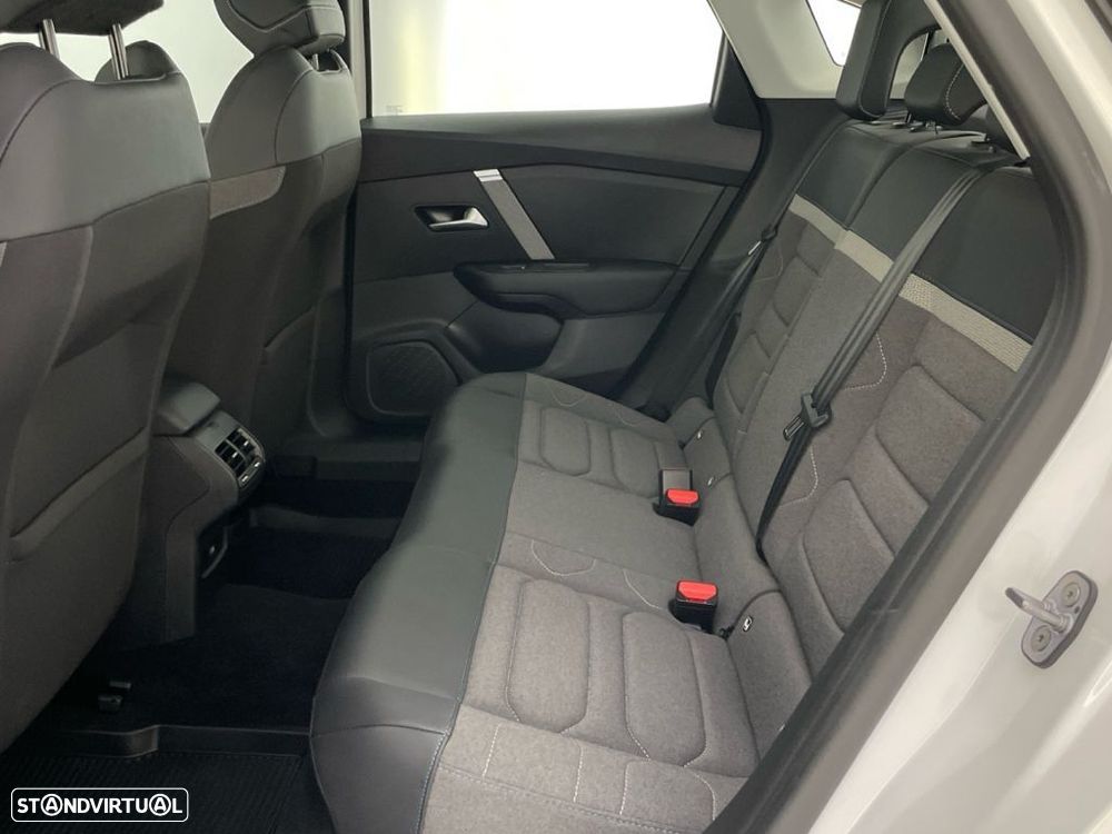 Citroën C4 1.5 BlueHDi Plus EAT8 — fotografia 12
