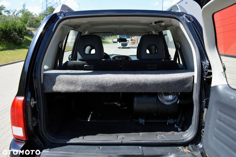 Suzuki Grand Vitara 2.0 - 31