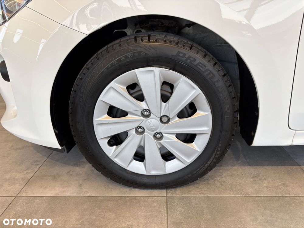 Kia Rio - 10