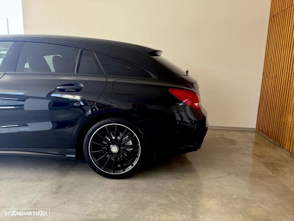 Mercedes-Benz CLA 200 d Shooting Brake AMG Line - 16
