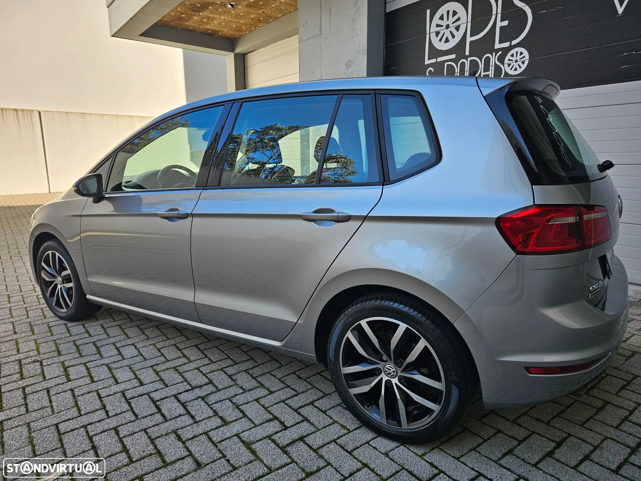 VW Golf 1.6 TDI Highline - 29