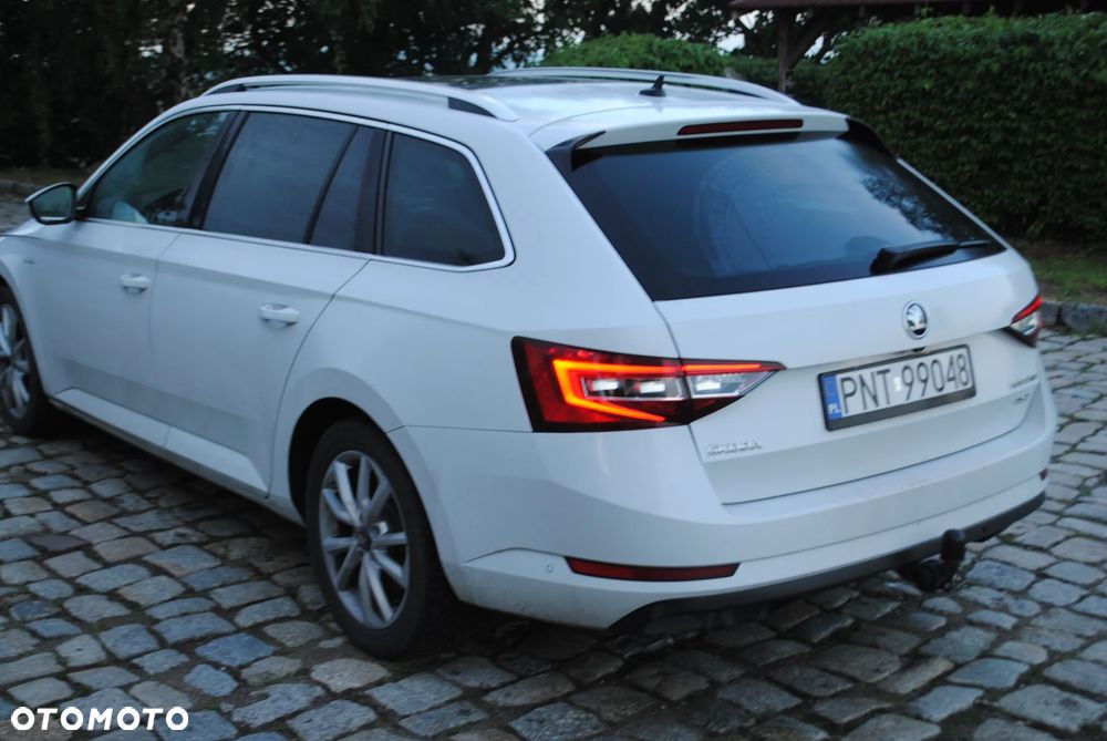 Skoda Superb 2.0 TDI 4x4 L&K DSG - 6