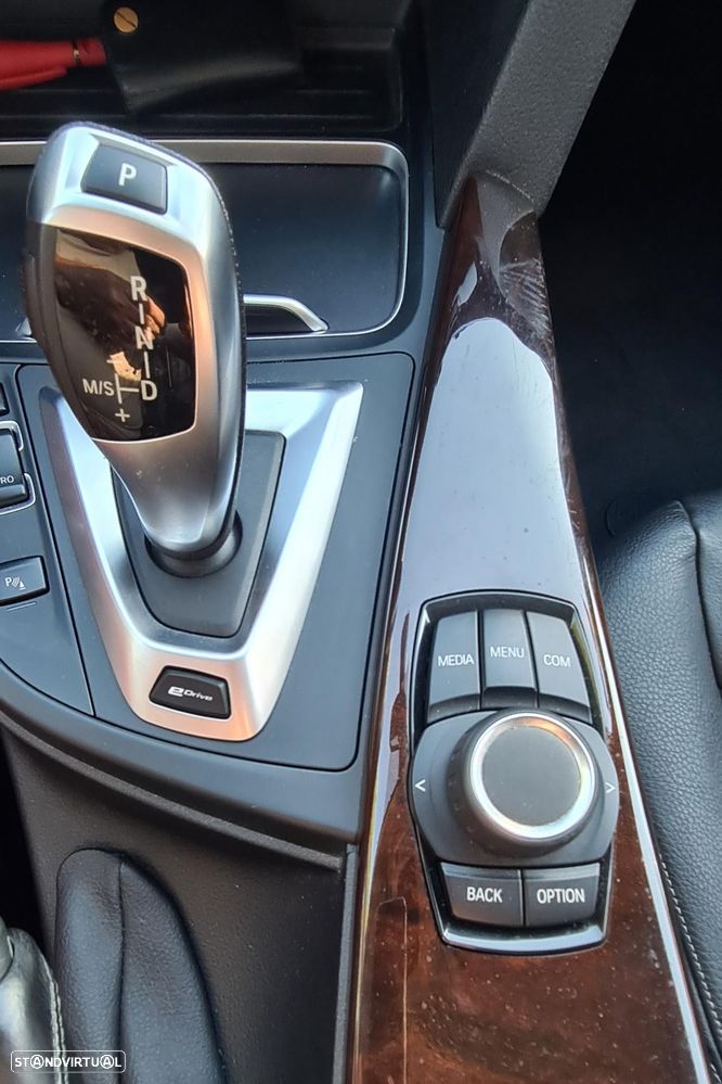 BMW 330 e iPerformance Line Luxury - 15