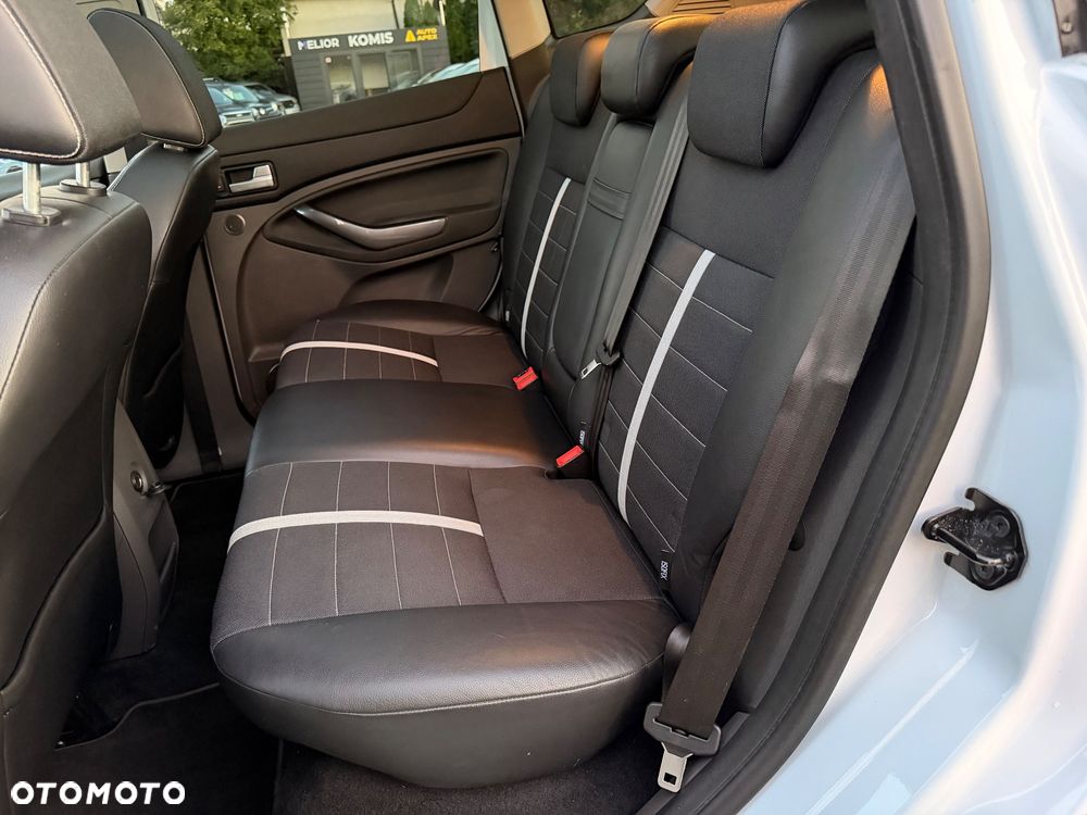 Ford Kuga 2.0 TDCi 4x4 Titanium - 21