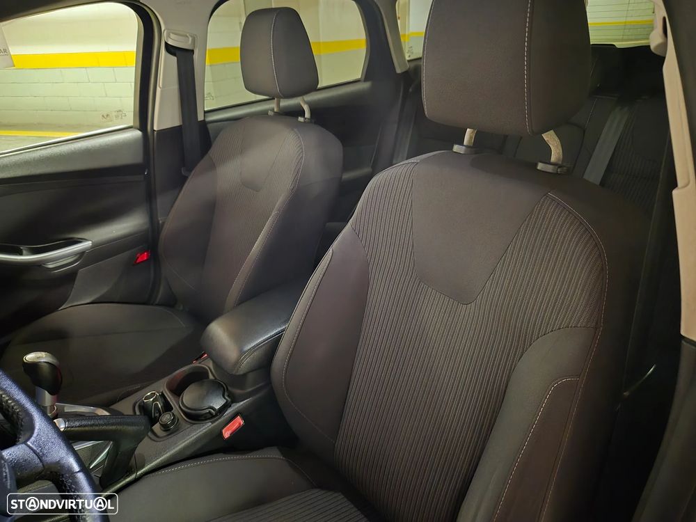 Ford Focus SW 1.6 TDCi Titanium Best - 24