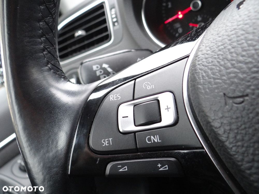 Volkswagen Polo 1.2 TSI BMT Comfortline - 10