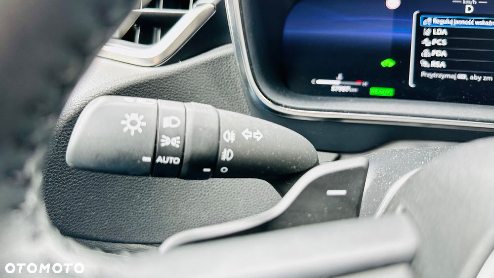 Toyota Corolla 2.0 Hybrid Style - 27