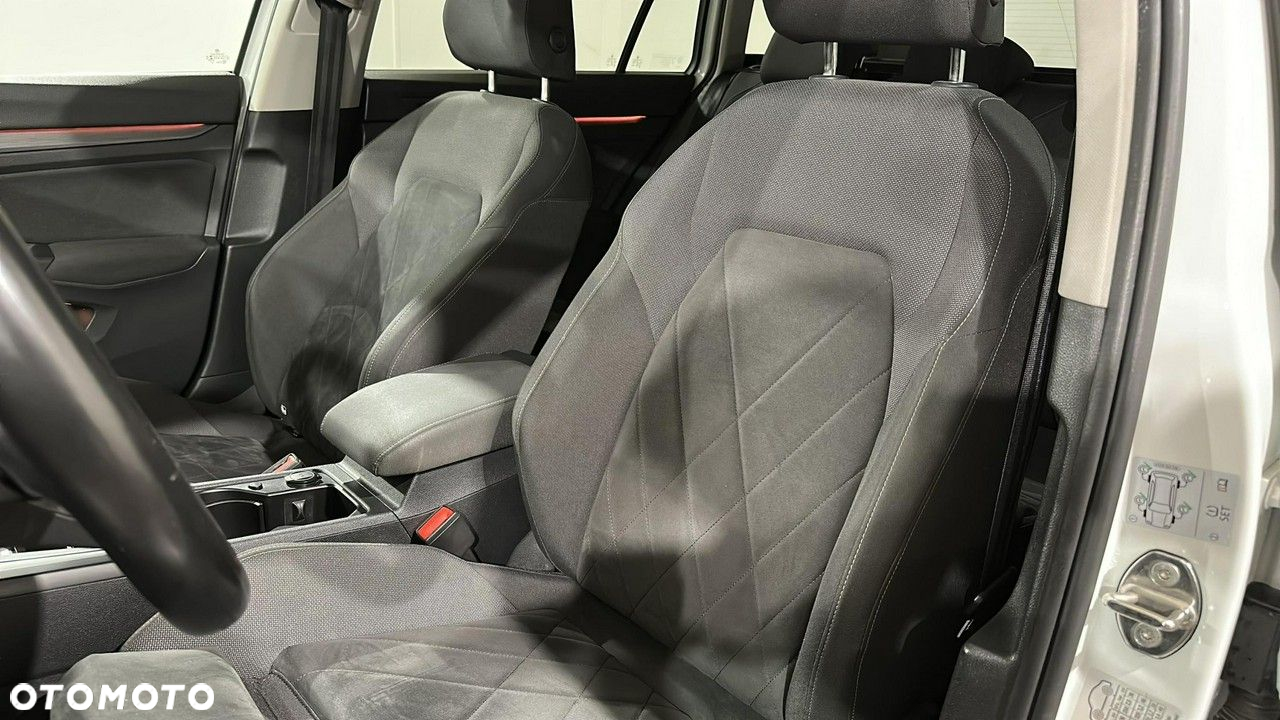 Volkswagen Golf - 12
