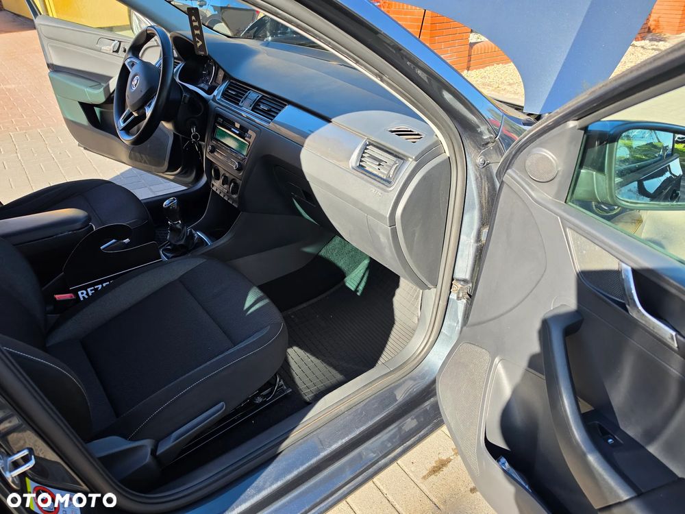 Skoda RAPID 1.2 TSI Ambition - 21