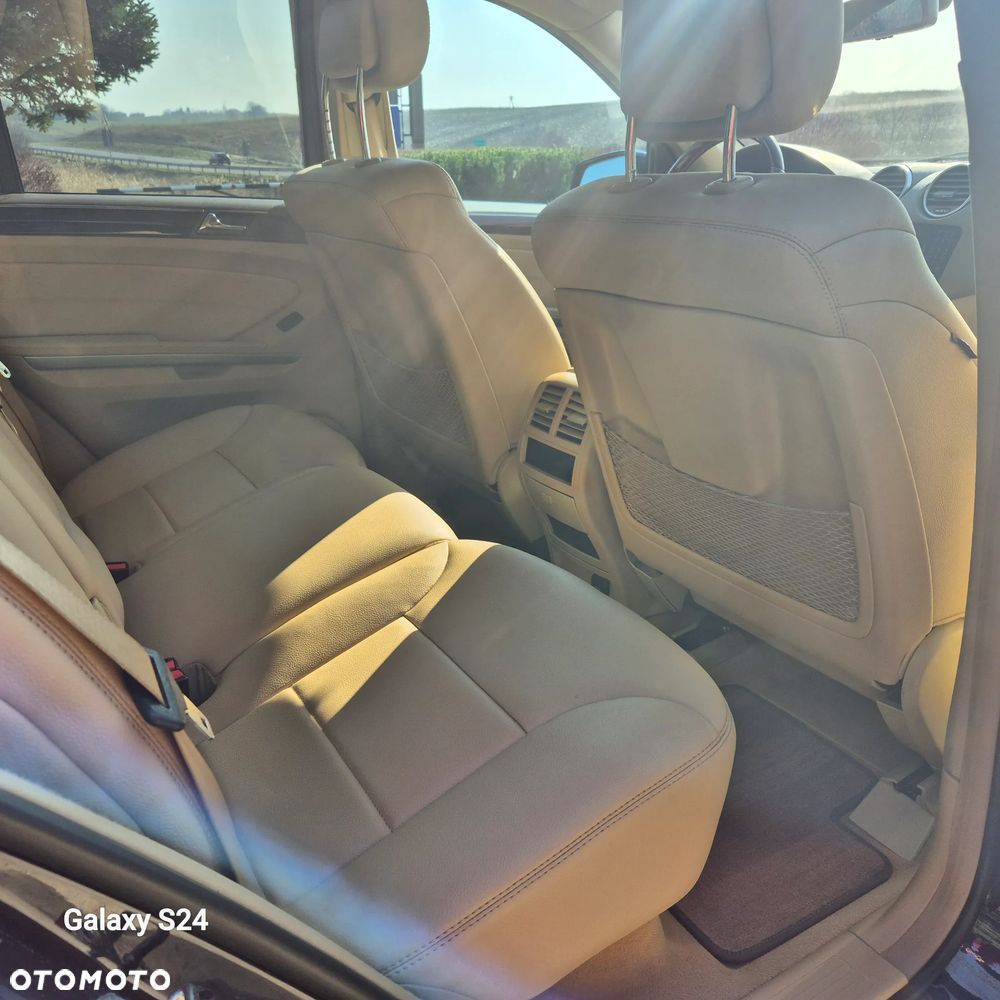 Mercedes-Benz ML - 9