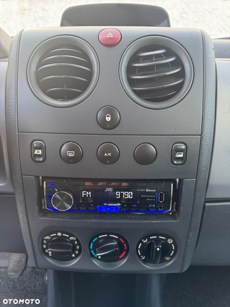 Peugeot Partner - 10