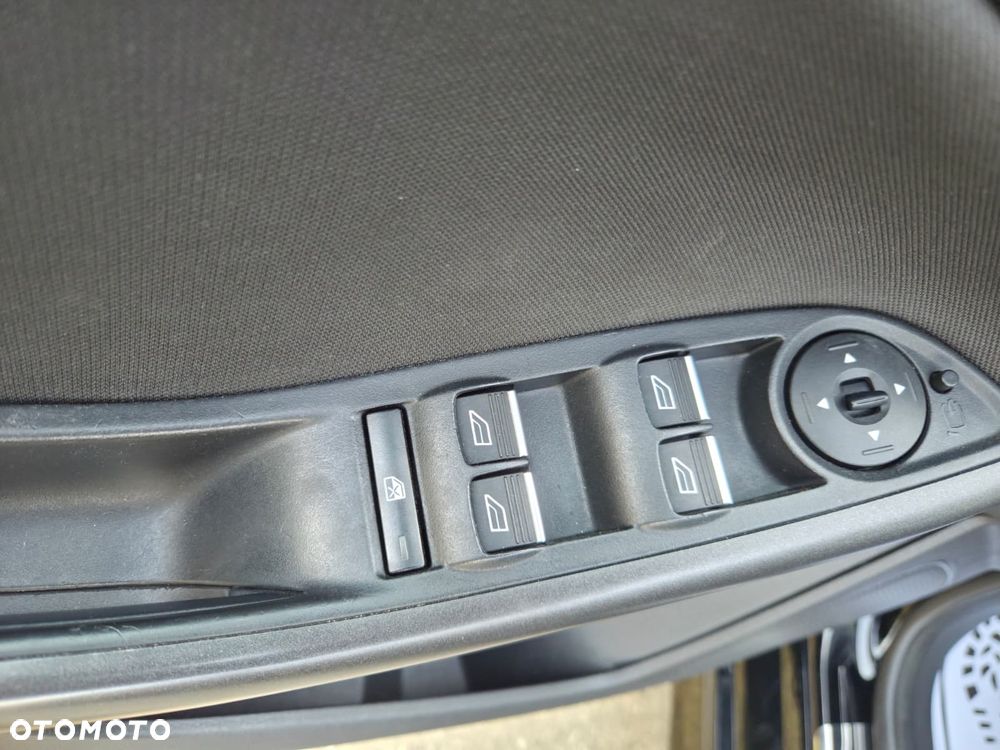 Ford Focus 1.0 EcoBoost ST-Line Red ASS - 15