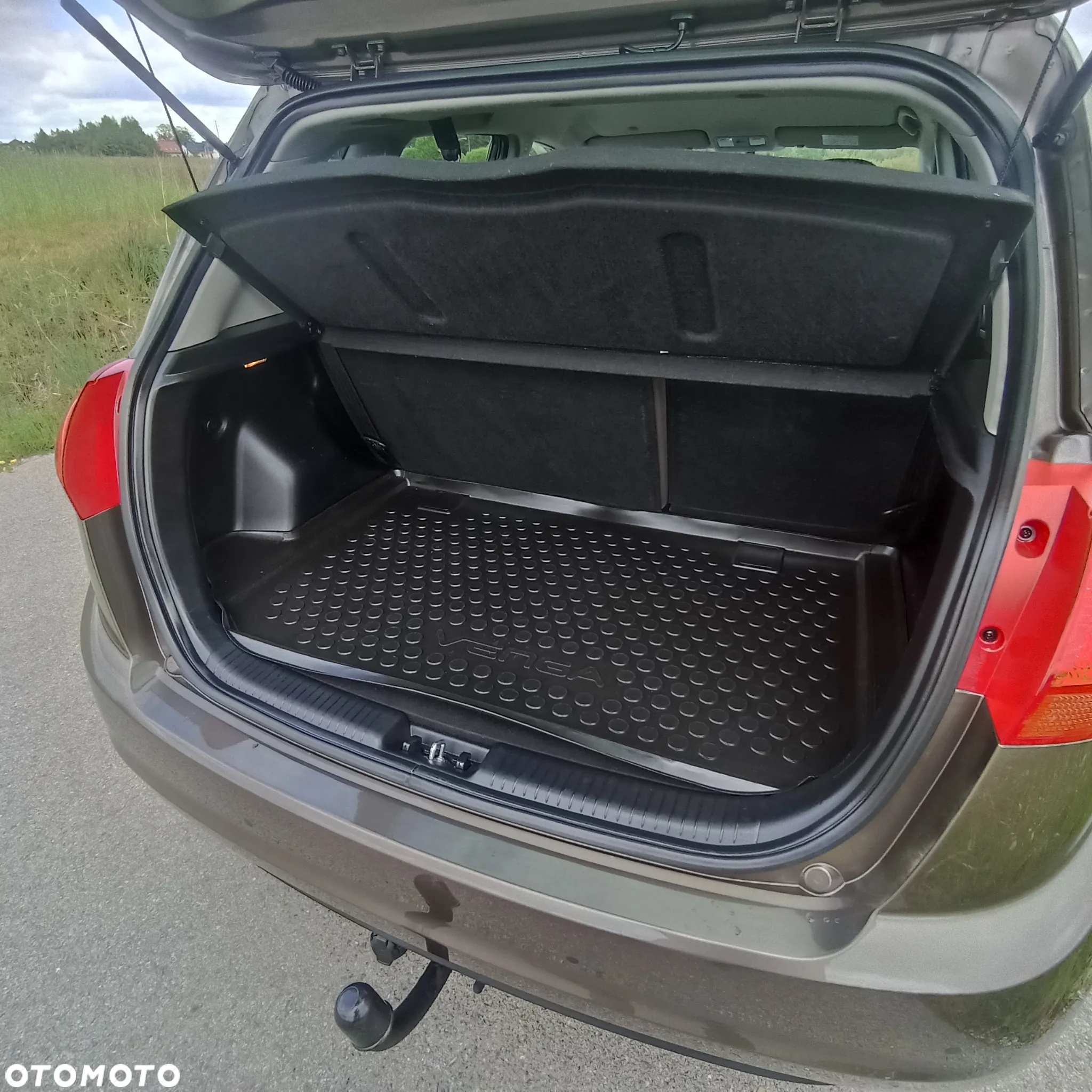 Kia Venga 1.6 CRDi 128 Titanium Collection - 20