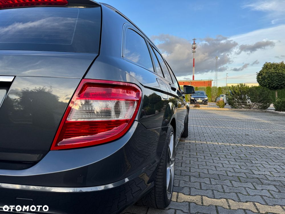 Mercedes-Benz Klasa C 200 CDI Elegance - 18