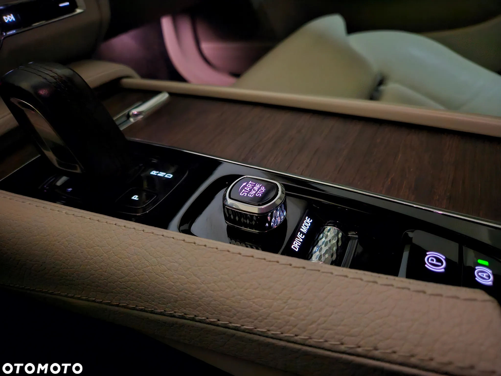 Volvo V90 Cross Country - 27